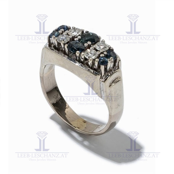 Cluster-Ring mit 4 Brillanten und 6 Saphiren