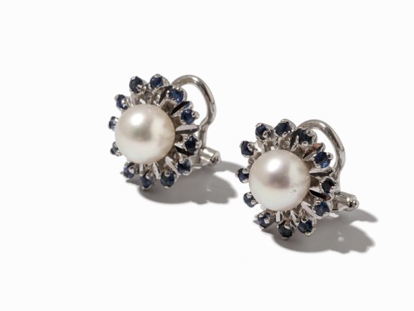 Demi-Parure mit Akojaperlen & Saphiren Ohrschmuck