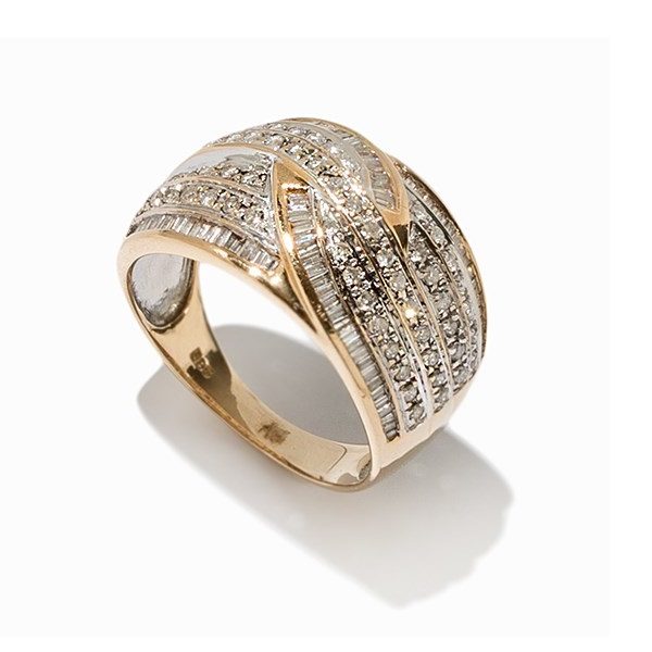Pave Ring mit Diamanten
