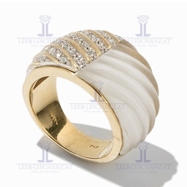 Bandring besetzt mit 38 Diamanten und Quarz