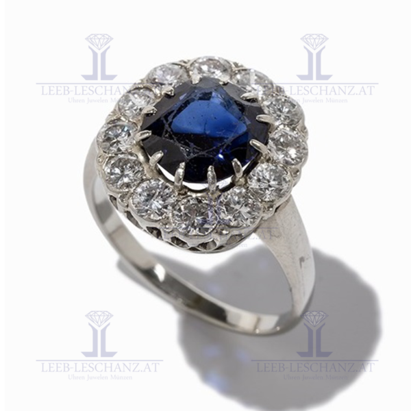 Cluster Ring mit Brillanten und Saphir