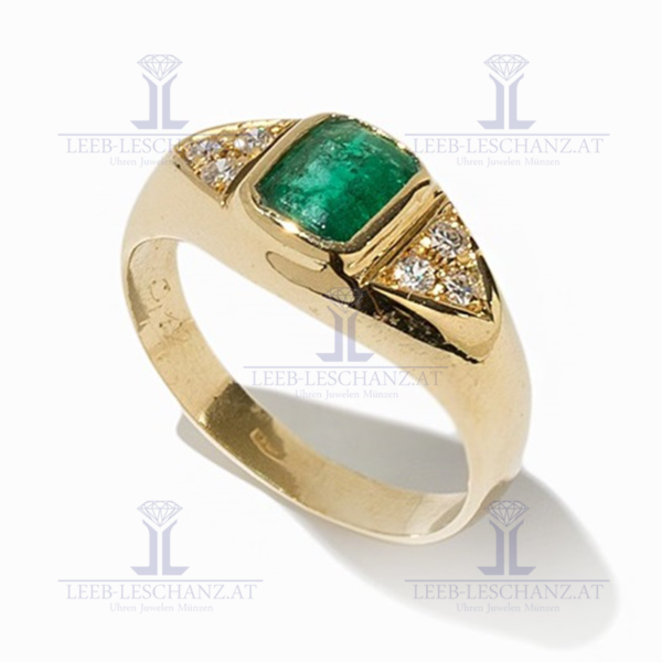 Ring mit zentralem Smaragd & Diamanten