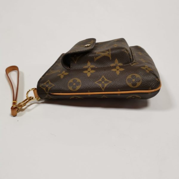 Louis Vuitton partition wristlet